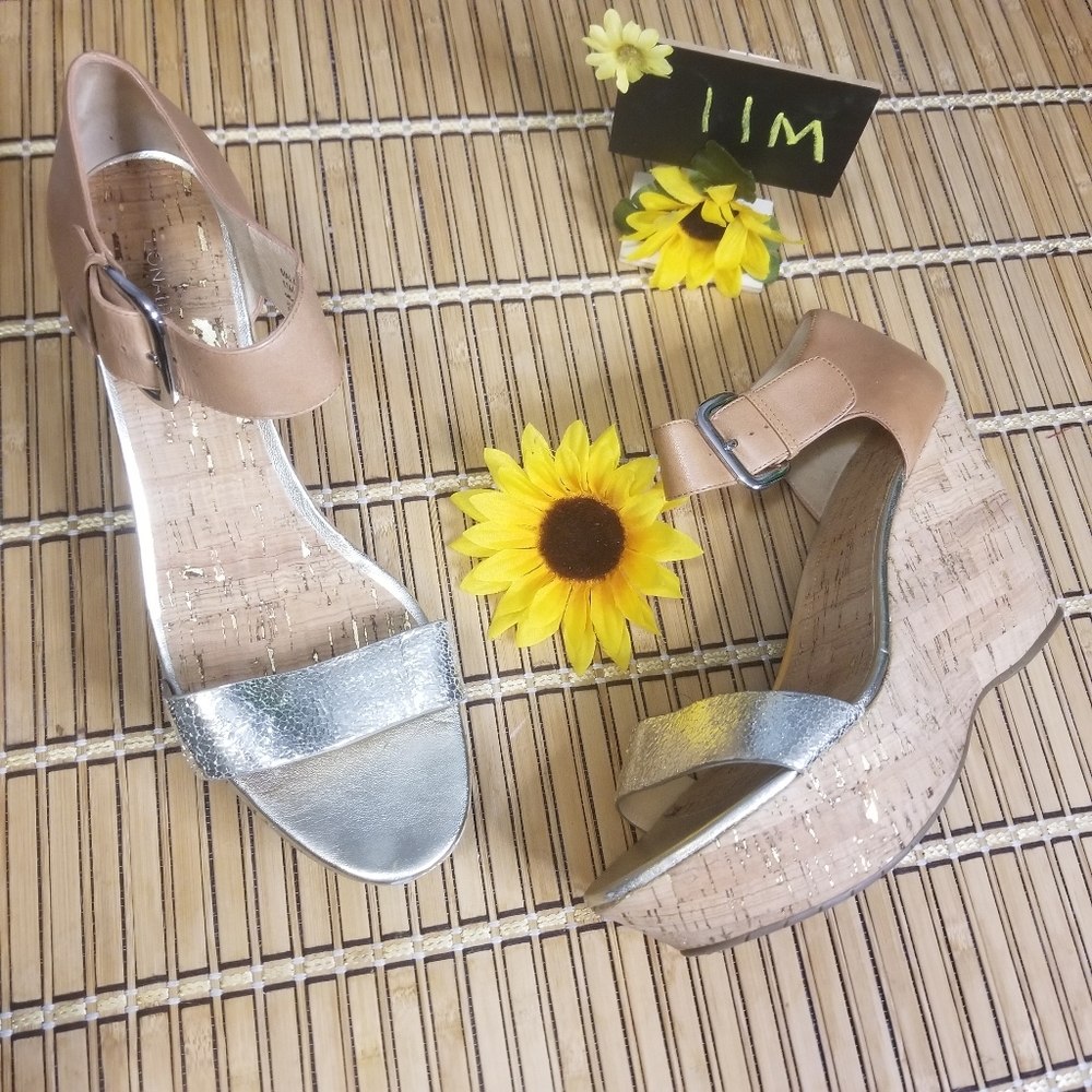 Donald J. Pliner Malibu leather upper wedge sandal